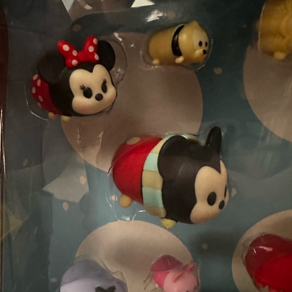 Disney 100 Retro Rewind Tsum Tsums - Picture 2 of 8
